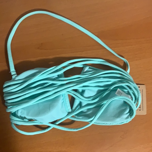 Cute bikini top with tag - Picture 2 of 3